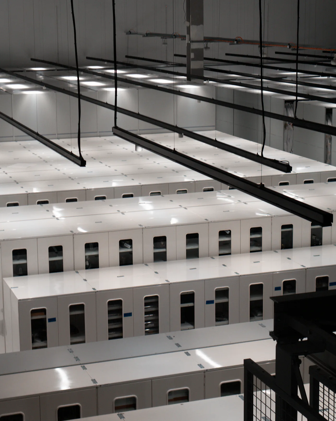 Data centre aisle